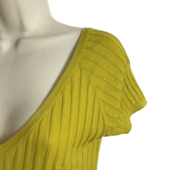 Benetton Small Silk Cotton Chartreuse V-neck Ribbed Sweater Minimalist NEW - Picture 8 of 10